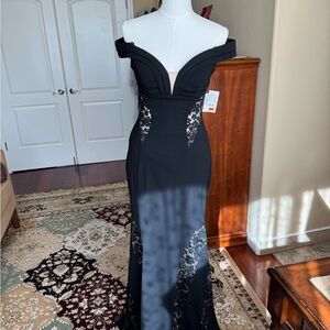 Elegant Black Evening Gown